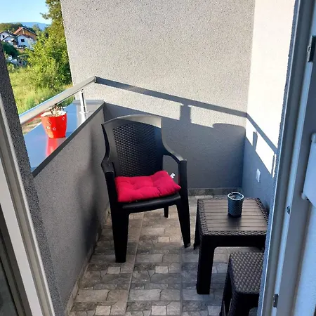 Aura Apartment *